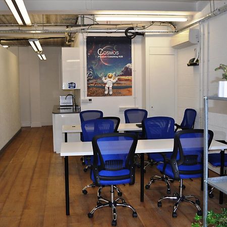 Cosmos Capsule Coworking London 호텔 외부 사진