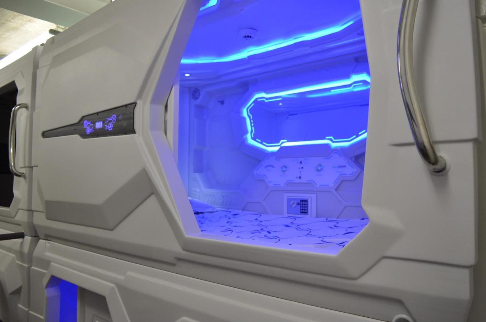 Cosmos Capsule Coworking London 호텔 외부 사진