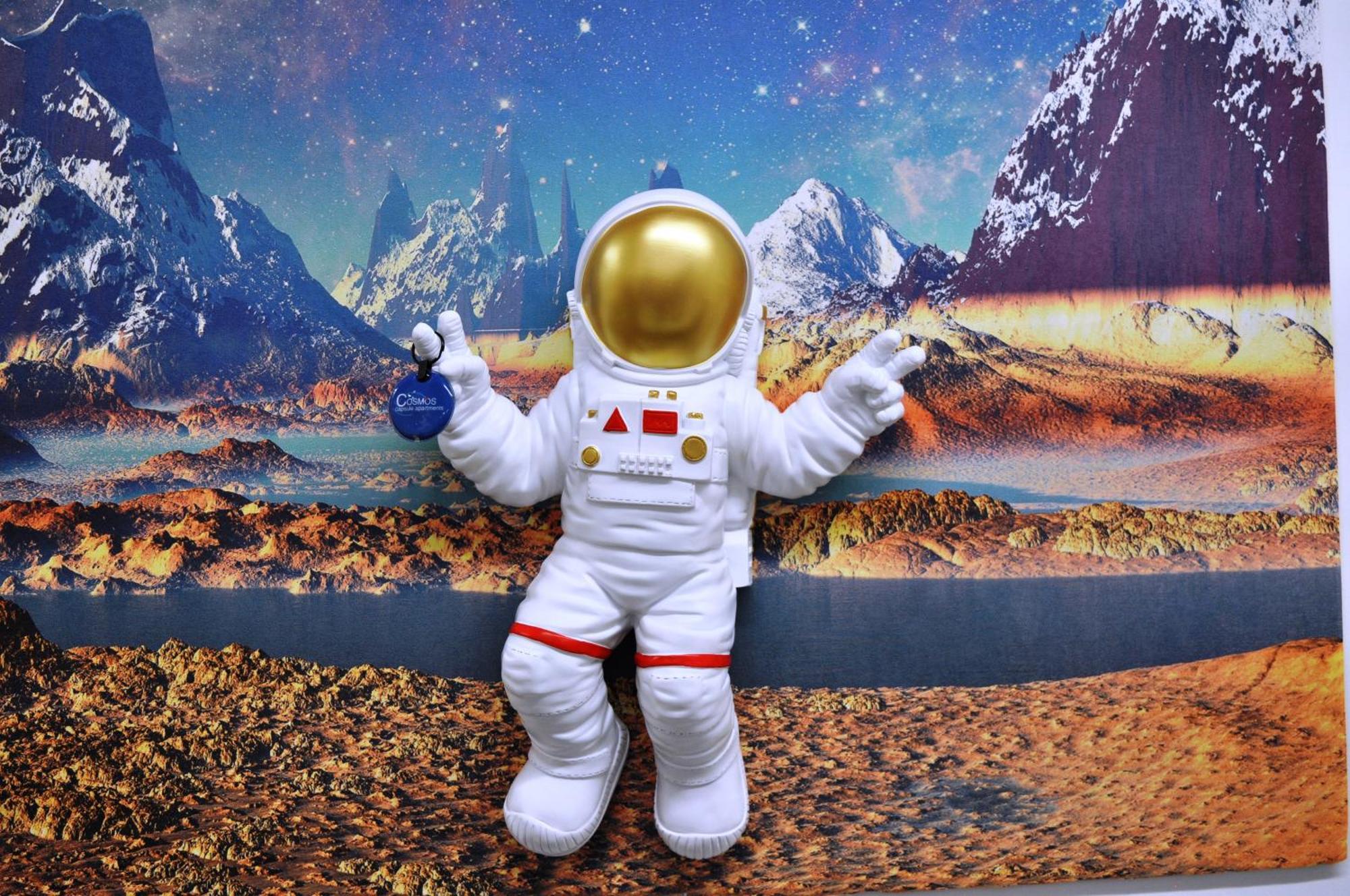 Cosmos Capsule Coworking London 호텔 외부 사진