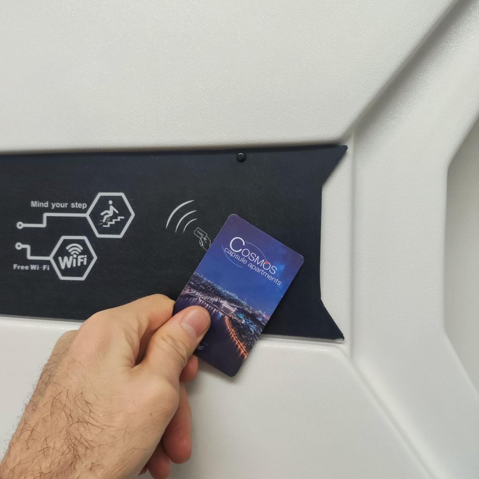 Cosmos Capsule Coworking London 호텔 외부 사진